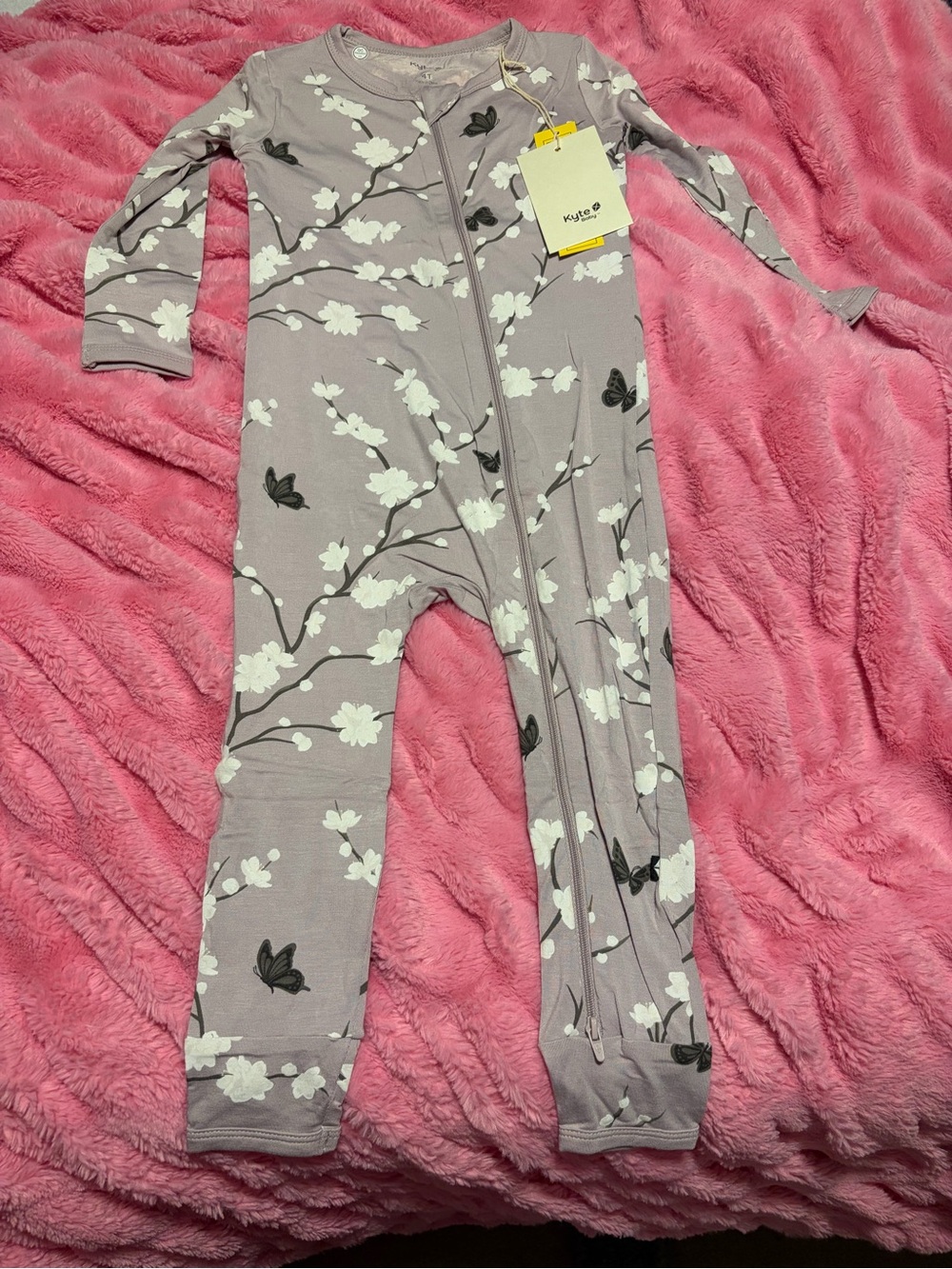 Kyte Baby Girls' Gray Floral One-Piece Pajamas butterfly